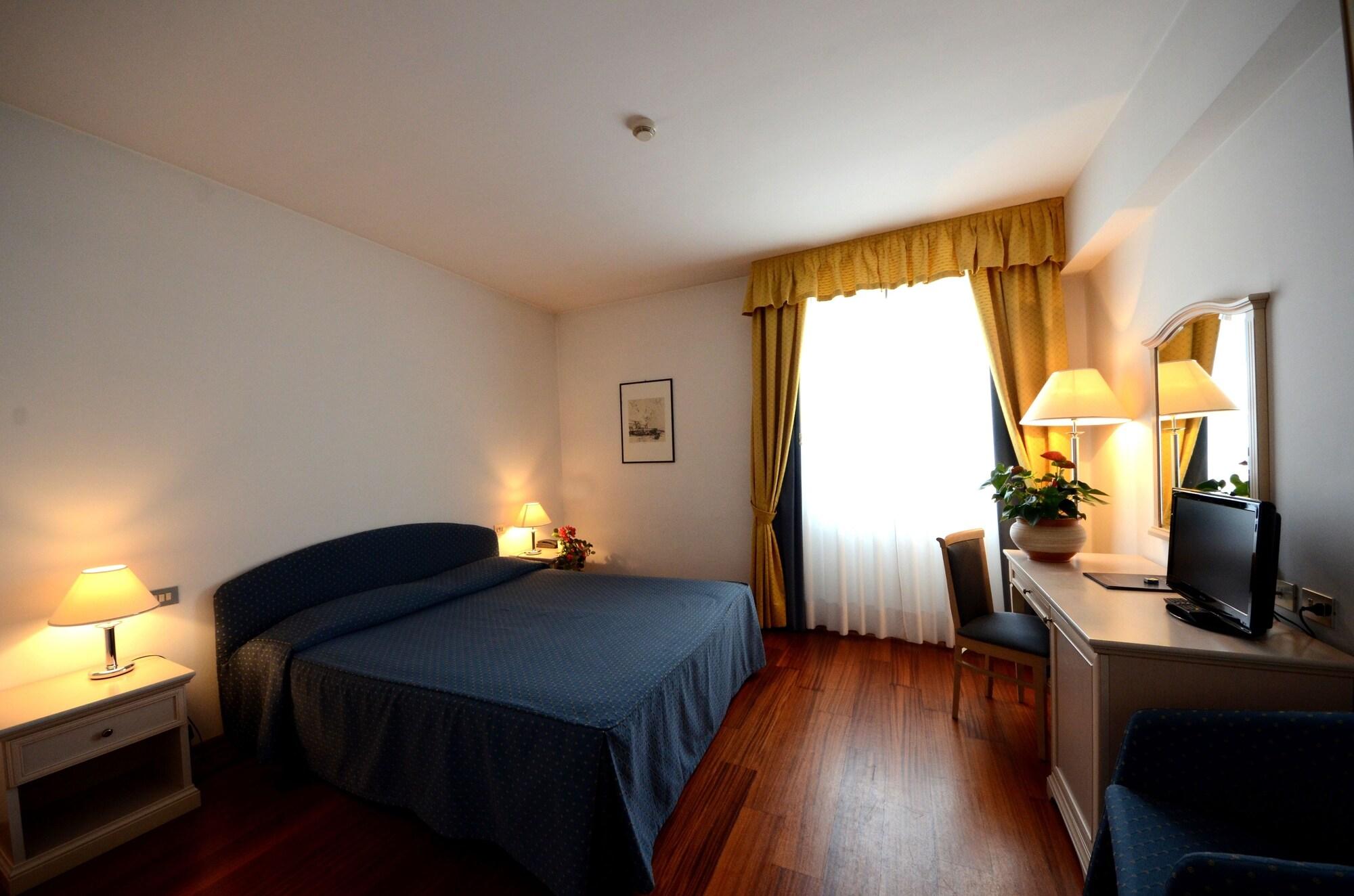 Hotel Parco คาสเตลฟิดาร์โด ภายนอก รูปภาพ